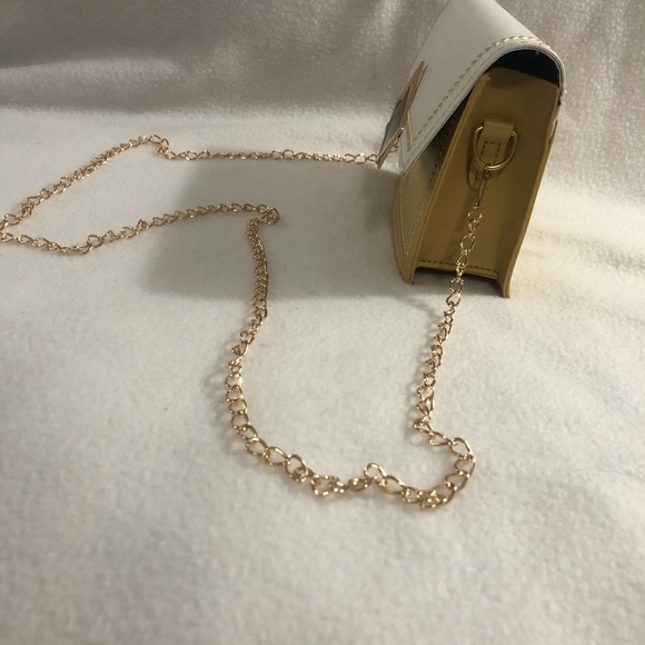 Cute mustard yellow crossbody - Picture 3 of 8